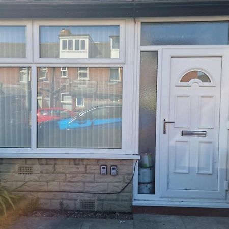 Cosy 3 Bedroom House In Beeston, Leeds, Ls11 7Jp Leeds  Luaran gambar